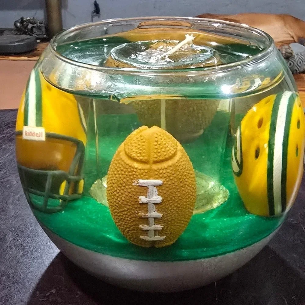 Green Bay Packers Gel Candle Art Burning Expressions NFL Football Helmet Decor